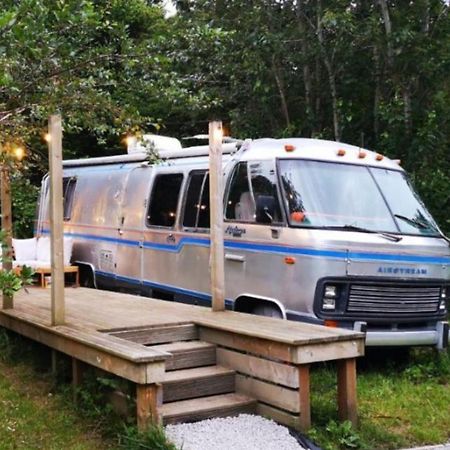 Glamping 1970 American Airstream Motorhome Ponsanooth Ngoại thất bức ảnh