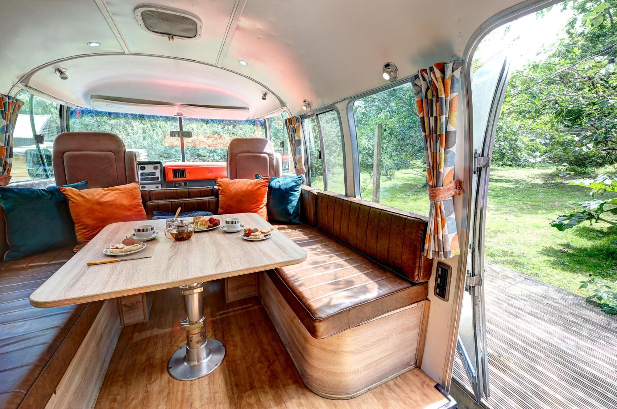 Glamping 1970 American Airstream Motorhome Ponsanooth Ngoại thất bức ảnh