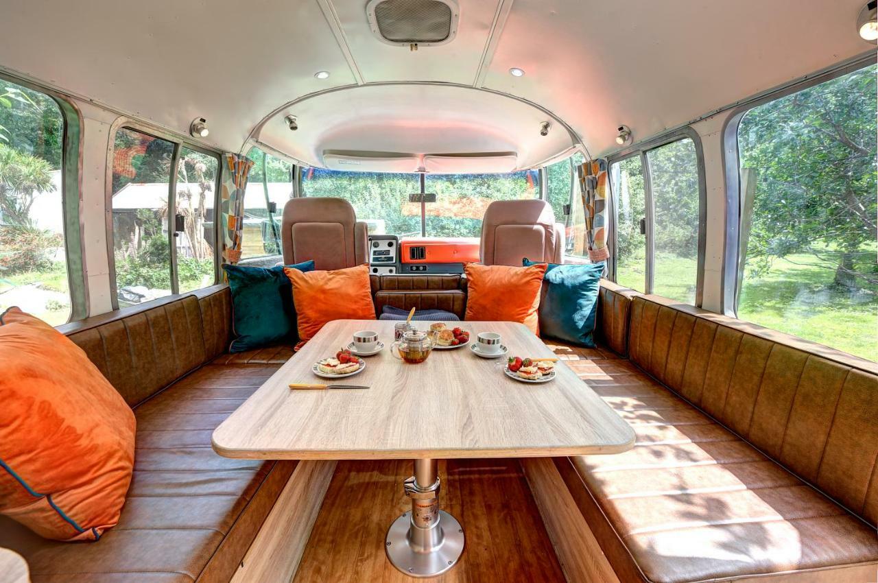 Glamping 1970 American Airstream Motorhome Ponsanooth Ngoại thất bức ảnh