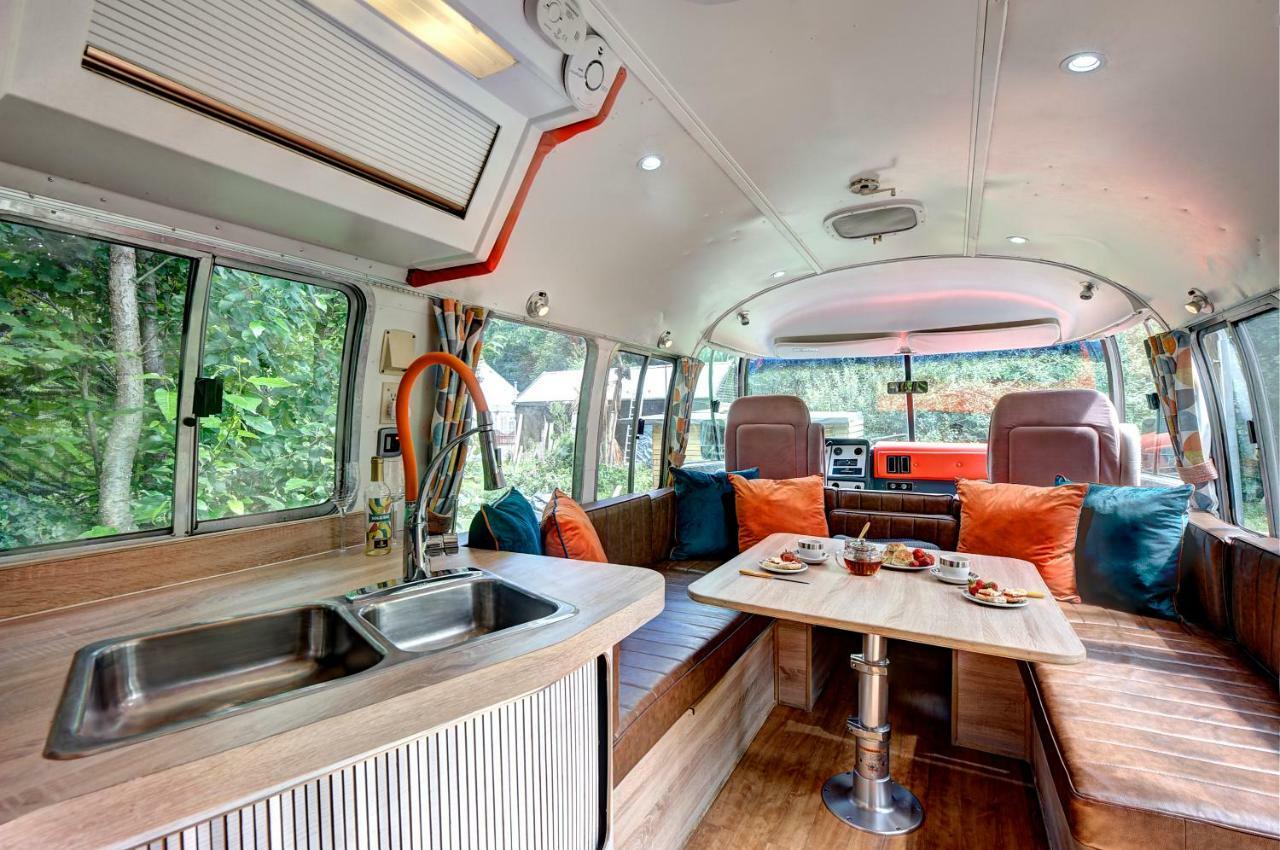 Glamping 1970 American Airstream Motorhome Ponsanooth Ngoại thất bức ảnh